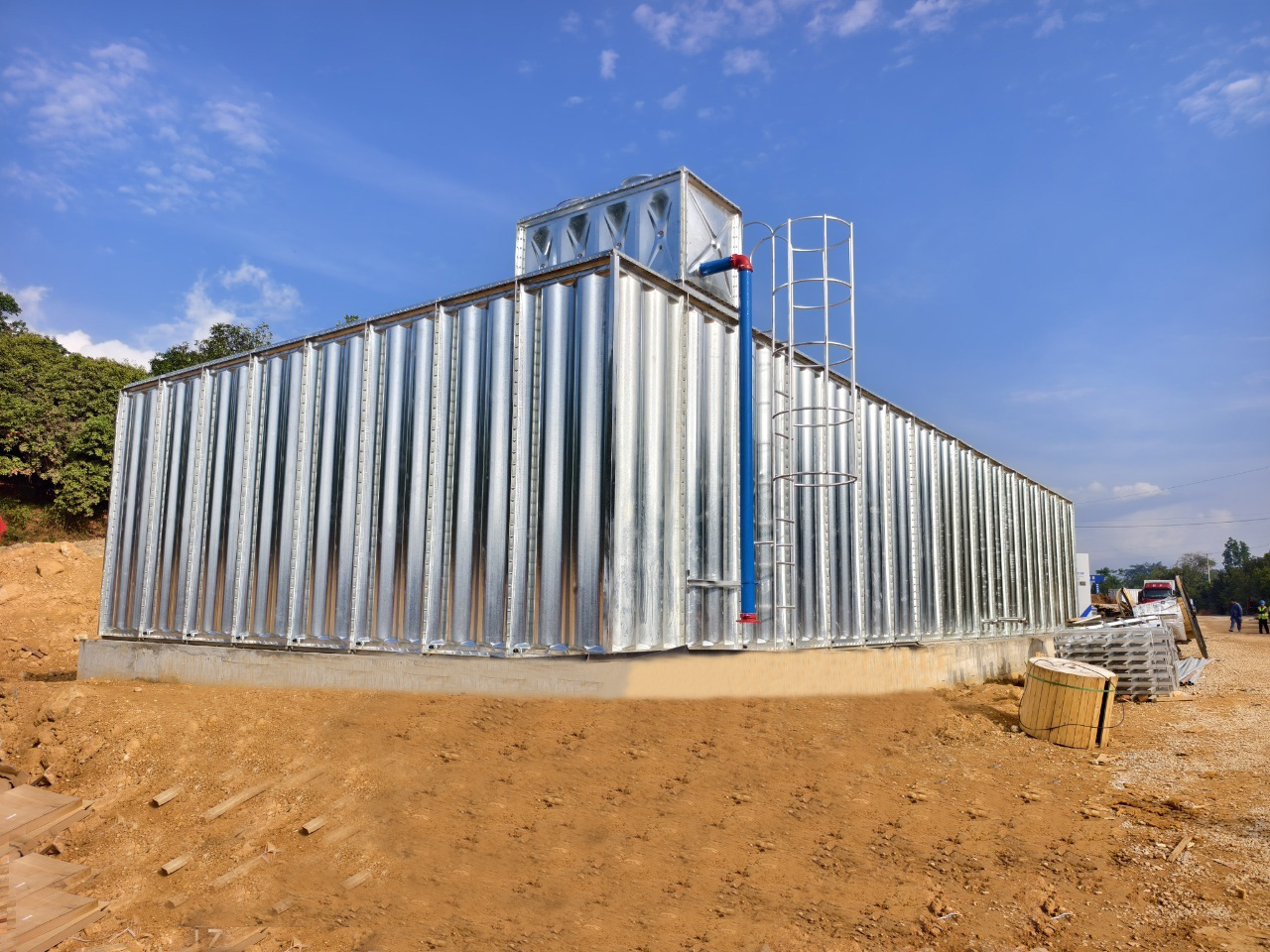 Stainless Steel vs GRP Cold Water Sectional Tanks: Which Is Better?